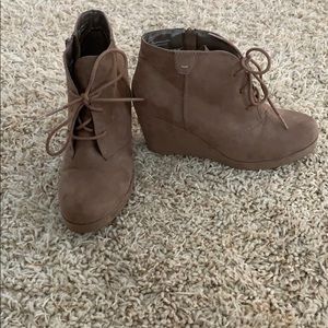 Tan/Brown wedge booties